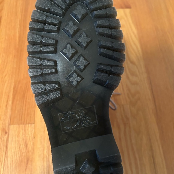 Dr. Martens Jadon III women’s size 8 - Picture 7 of 15